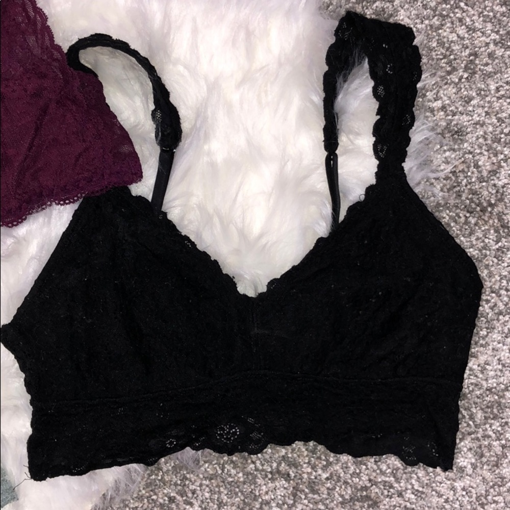 3 VS Bralettes - Picture 3 of 4